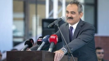 Milli Eğitim Bakanı &Ouml;zer, t&uuml;m ders kitaplarının illere g&ouml;nderildiğini a&ccedil;ıkladı