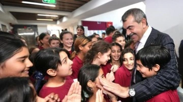 Milli Eğitim Bakanı Tekin'den Bursa ve Balıkesir'deki iki okula sürpriz ziyaret