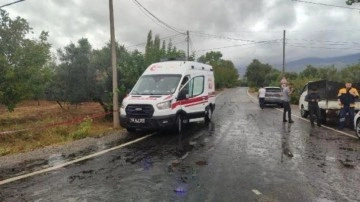 Minib&uuml;s beklerken otomobil &ccedil;arpan yaya &ouml;ld&uuml;, s&uuml;r&uuml;c&uuml; ka&ccedil;tı