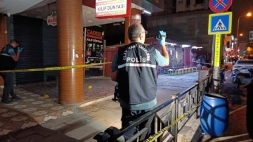 Motosikletli şüphelilerden çay ocağına silahlı saldırı: 2 yaralı