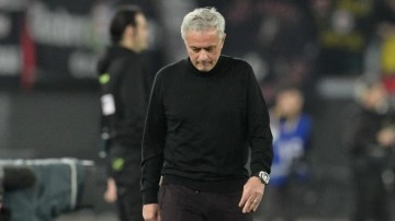 Mourinho salgın hastalığın pençesinde: Maça çıkmak istemiyorlar