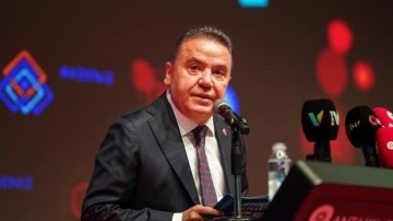 Muhittin Böcek hastaneye kaldırıldı