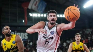 Muhsin Yaşar, nisan ayının en iyi oyuncusu oldu