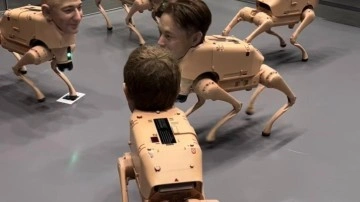 Musk, Bezos, Zuckerberg... Hepsi birer robot köpek oldu! ABD'deki fuar gündem oldu!