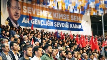 AK PARTİ'NİN 'GENÇLİK' SINAVI: SOSYAL DEVLETİN ÇÖKÜŞÜ OYLARI ERİTTİ
