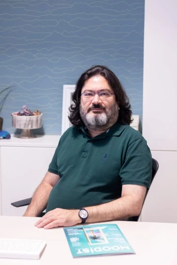 SANAL KUMARIN KARANLIK YÜZÜ: İNTİHARA GÖTÜRÜYOR
