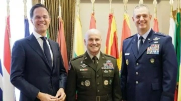 NATO komutasında devir teslim