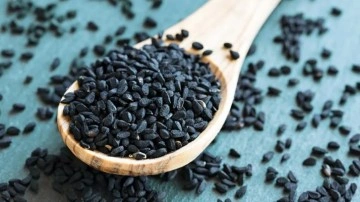 Ne ilaç ne vitamin, yiyen doktor yüzü görmüyor! Çörek otunun faydaları...