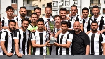 Nereden nereye! Süper Lig'in efsane takımı BAL'a yükseldi, kupasına kavuştu