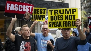 New York'ta düzenlenen Trump karşıtı protestoda göstericiler gözaltına alındı