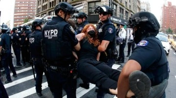 New York’ta hareketli saatler! Göçmen protestolarında 65 gözaltı!