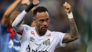 Neymar'a 6 aylık kontrat: Futbola yeniden tutundu