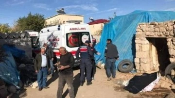 Niğde'de ahır &ccedil;&ouml;kt&uuml;: 1 &ouml;l&uuml; , 1 yaralı