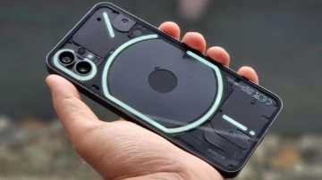 Nothing Phone (1) T&uuml;rkiye&rsquo;ye Geliyor