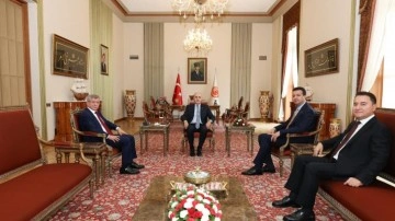 Numan Kurtulmuş; Arıkan, Babacan ve Davutoğlu'nu kabul etti