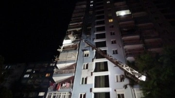 Ocakta unutulan yemek paniğe neden oldu! Apartman tahliye edildi