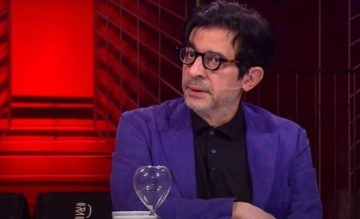 Okan Bayülgen, "2,5 yılıma mal oldu" diyerek Diriliş Ertuğrul dizisine gönderme yaptı