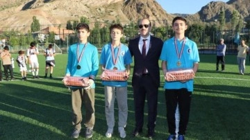 Oltu’da Yaz Kur’an Kursları Futbol Turnuvası sona erdi