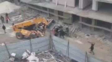 Ortalığın savaş alanına döndüğü kavga polisin havaya ateş açmasıyla son buldu