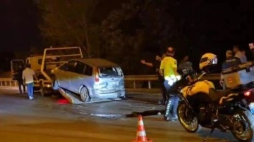 Otomobil bariyere çarptı: 1 ölü, 3 yaralı