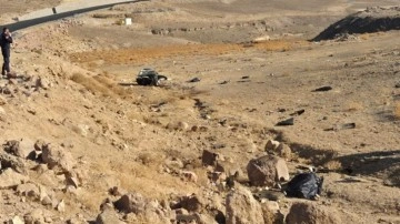 Otomobil şarampole devrildi: 2 kişi hayatını kaybetti