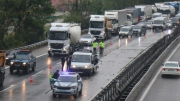 Otoyolda trafik durma noktasına geldi! 4 saatte 7 kaza...