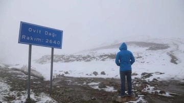 Ovit Dağı’nda dört mevsim bir arada!  Haziran ayında kayak keyfi