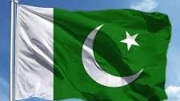 Pakistan'da bombalı saldırı! Araca yerleştirilen patlayıcı infilak etti!