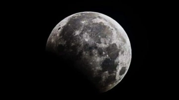 Par&ccedil;alı ay tutulmasının en eğlenceli halleri Van&rsquo;da ger&ccedil;ekleşti.