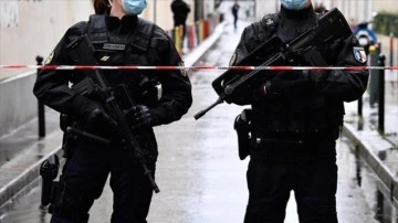 Paris'te müze hırsızlığı! 700 bin dolarlık altın vurgunu!