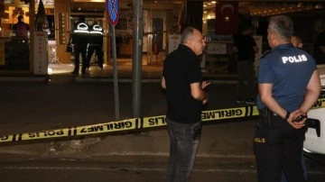 Pastaneye el bombası atıldı