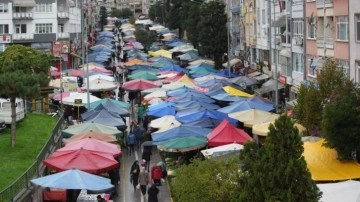 Pazarcıların tutumları marketlere yönlendiriyor