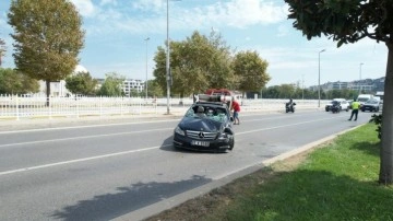 Pendik Sahil Yolu'nda kaza: Lüks otomobil takla atarak devrildi