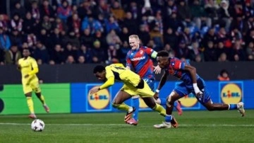 Plzen'de skandal karar! Duran'ı indirdiler, penaltı verilmedi