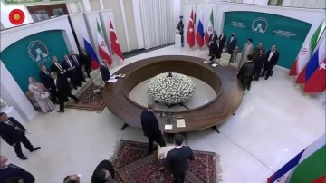 Putin, T&uuml;rkiye-İran-Rusya &Uuml;&ccedil;l&uuml; Zirvesi sonrası ortak basın toplantısında konuştu A&ccedil;ıklaması