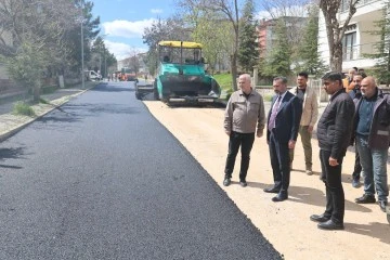 "Başkan Şerifoğulları Yol Yenileme &Ccedil;alışmalarını İnceledi"
