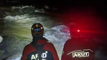 Rize'de dere yatağına yuvarlanan turist hayatını kaybetti