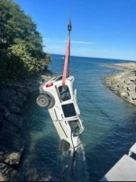 Rize'de hafif ticari ara&ccedil; denize u&ccedil;tu: 2 yaralı