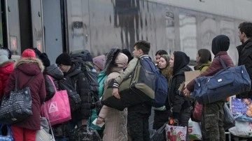 Rus işgali sonrası 1 milyon Ukraynalı m&uuml;lteci komşu &uuml;lkelere ge&ccedil;ti