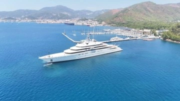 Rus milyarder Abramoviç'in yatı "Eclipse" Marmaris'ten demir aldı