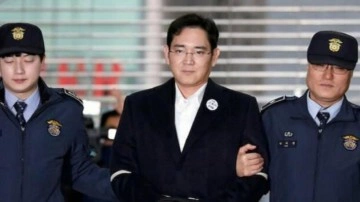 R&uuml;şvetten su&ccedil;lu bulunan Samsung Başkanı Lee Jae-yong affedildi