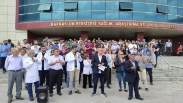 Sağlık &Ccedil;alışanlarına mali haklar getiren kanun teklifi TBMM'de