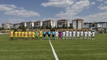 Sahaya 9 kişiyle çıktılar: 6 dakikada 6 kişi kaldılar! Kupa maçı yarıda kaldı