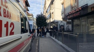Sakarya'da ş&uuml;pheli &ouml;l&uuml;m: Yakınları kontrol i&ccedil;in gitti, acı manzarayla karşılaştı