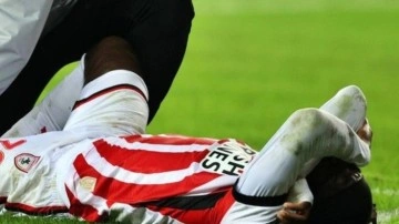 Sakatlanarak oyundan çıkmıştı! Yıldız futbolcunun durumu ciddi