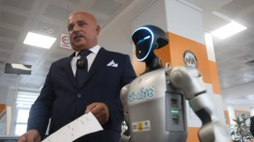 Samsun'da insansı robota temsili kimlik belgesi verildi!