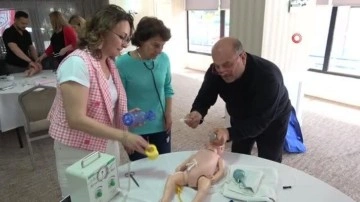 Samsun'da sağlık &ccedil;alışanlarına yeni doğan bebeğin ilk dakikası eğitimi