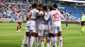 Samsunspor'un sevinci yarım kaldı: Yıldız isim takıma veda etti