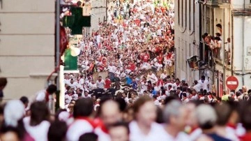 San Fermin Festivali'ndeki boğa koşusunda 8 kişi yaralandı