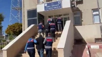 Şanlıurfa'da, 18 yıldır aranan cinayet ş&uuml;phelisi 3 kişi yakalandı